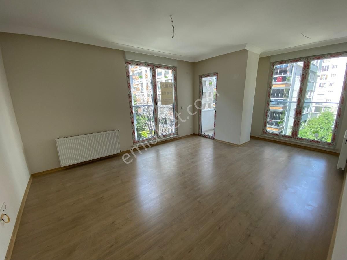 Kadıköy Şenesenevlerde 2+1 Satılık Daire Troykadan