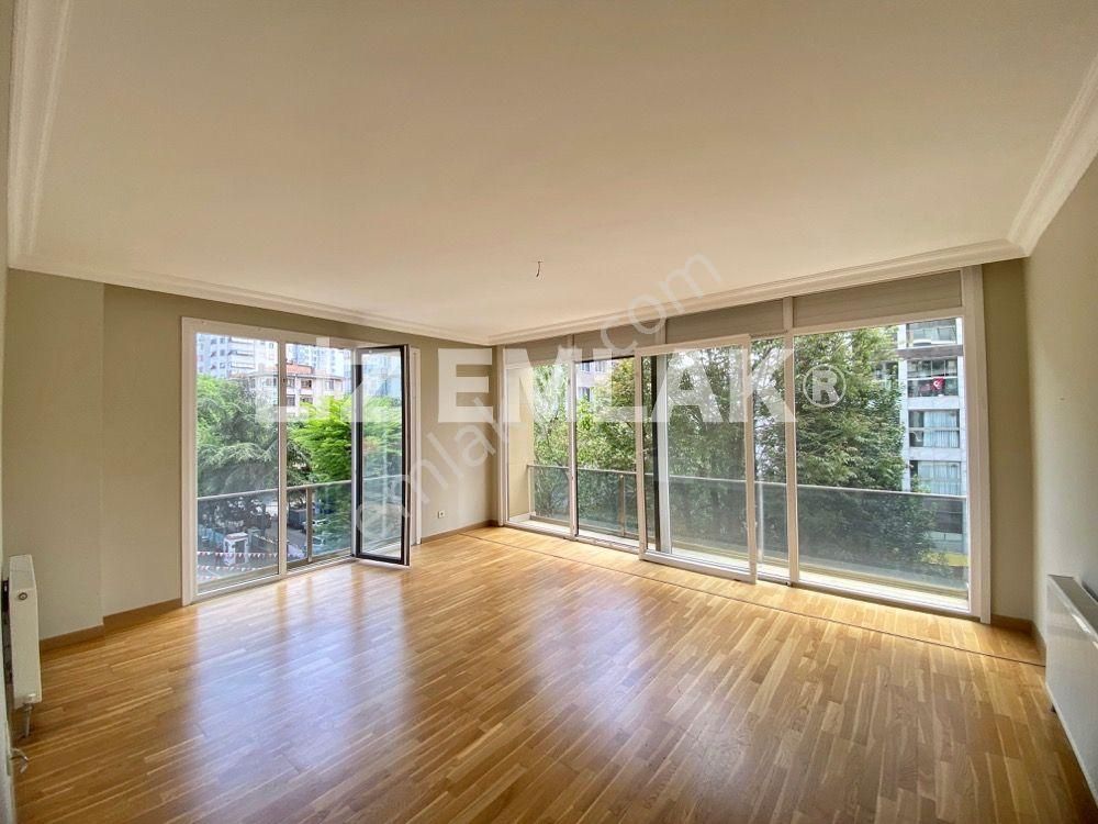 Erenköyde Balkonlu Köşe Binada Masrafsız 120m2.3+1 Kiralık Daire