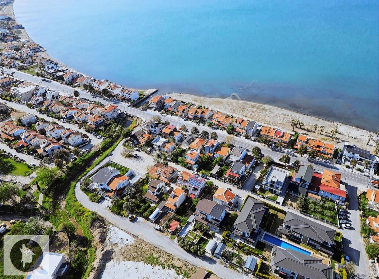 Urla Kalabak Mahallesinde Villa Yapımına Uygun İmarlı Arsa