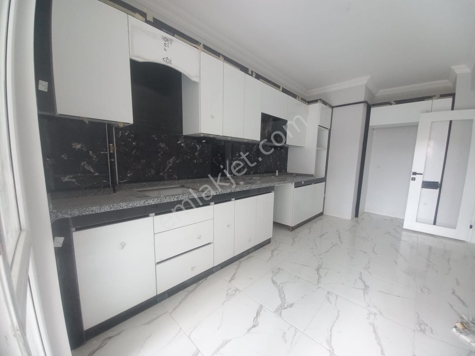 Emrah Çiftci'den Selçuklu Kosova Mah.sancak İtfaiye Civarı Satılık 3+1 Sıfır Lüks Daireler