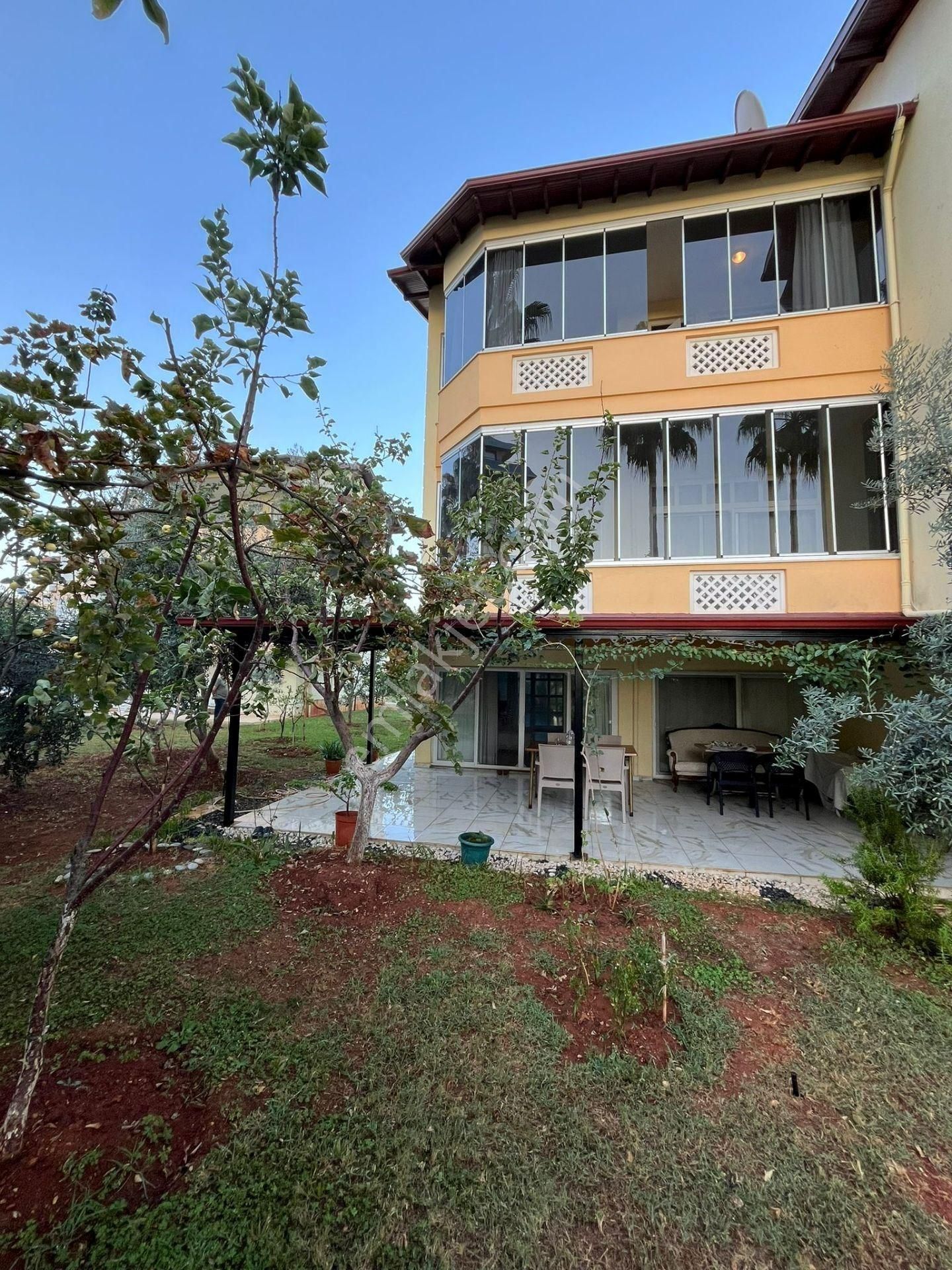 Alanya Payallar Satılık Tripleks Villa - Görsel 34