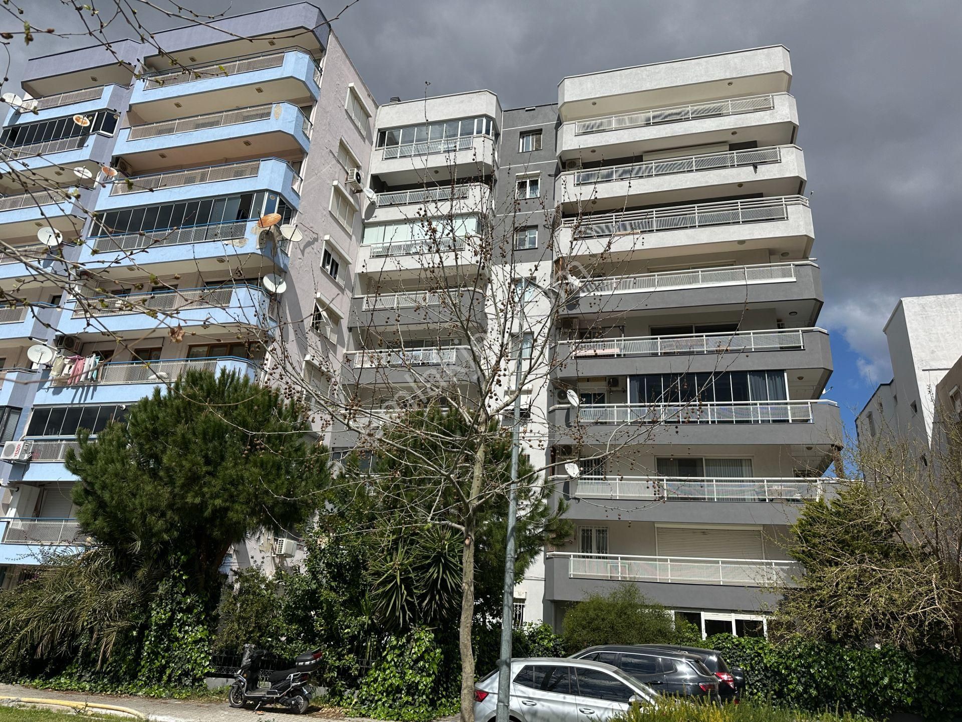 Karşıyaka Yalı Mh. 3+1 170 M2 Satılık Daire