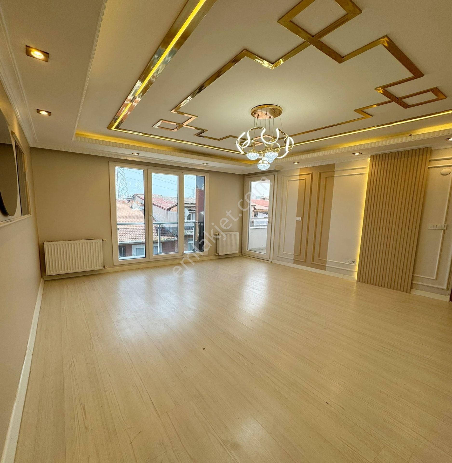 Mehtercesme Mah De 2+1 Satılık Ful Dekorlu Daire