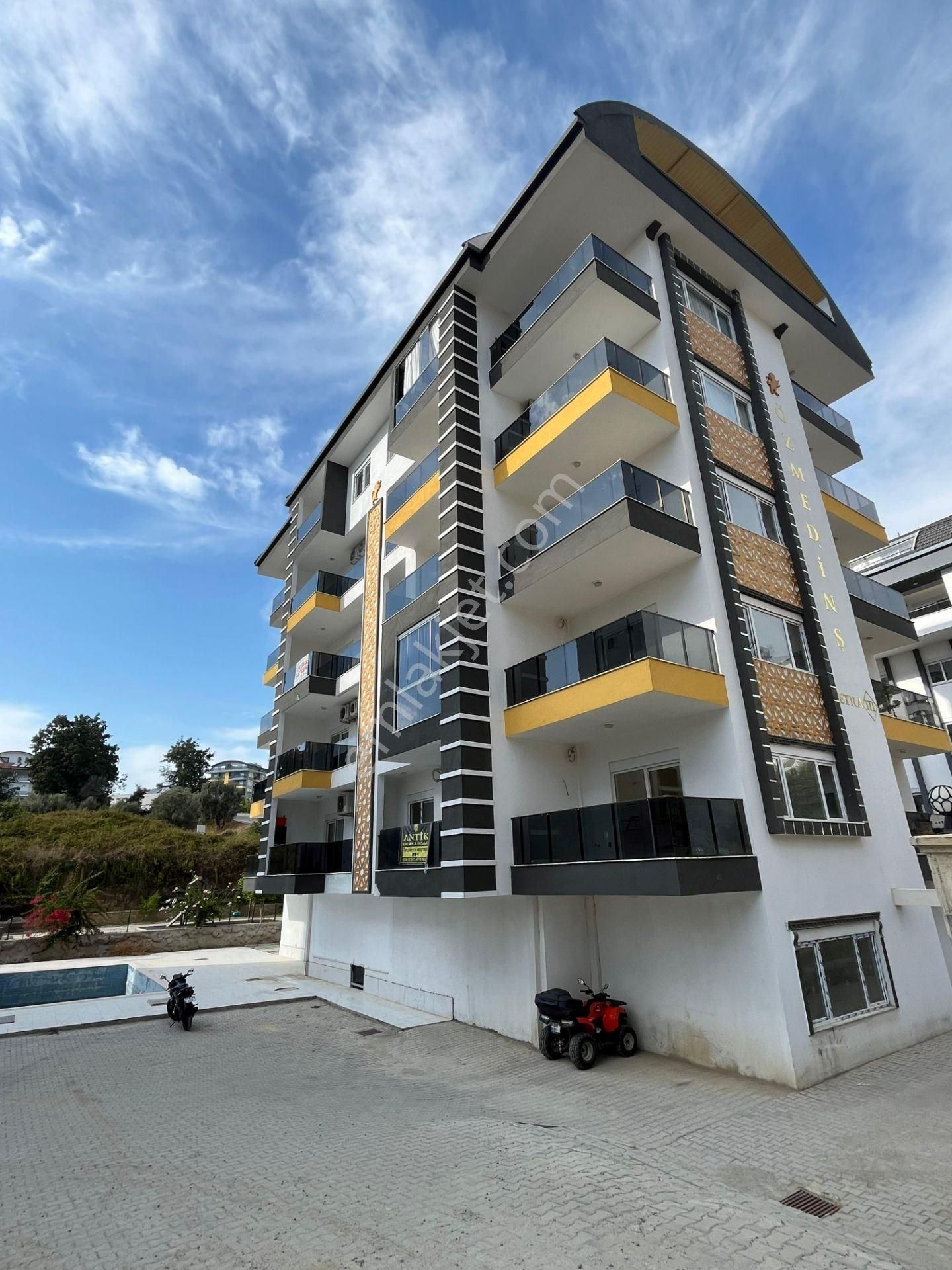 🌟 Alanya Avsallar'da Eşyalı 1+1 Daire! 🌟