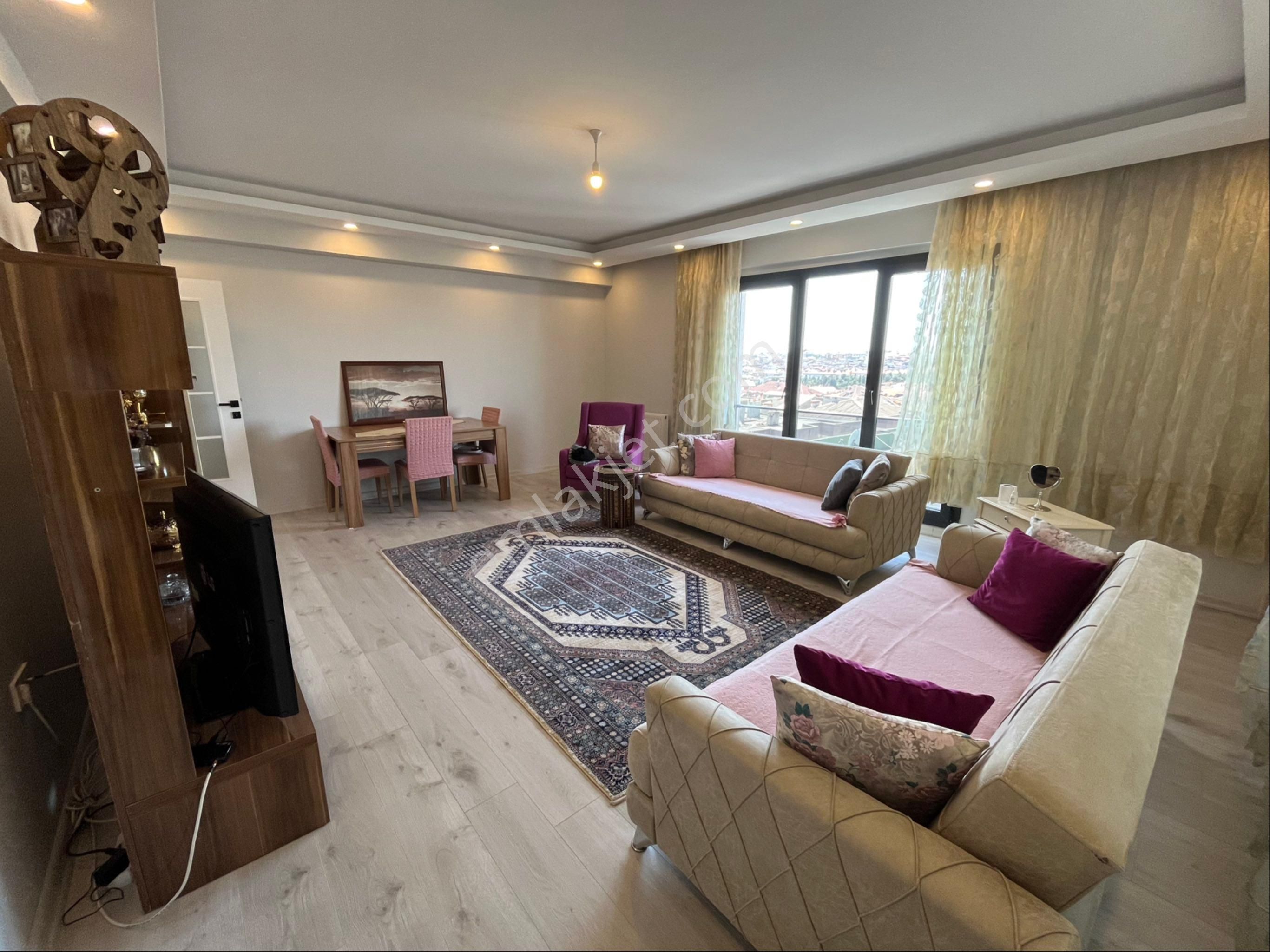 Bahçelievler Kocasinan Satılık Daire 3+1 Asansörlü Otoparklı