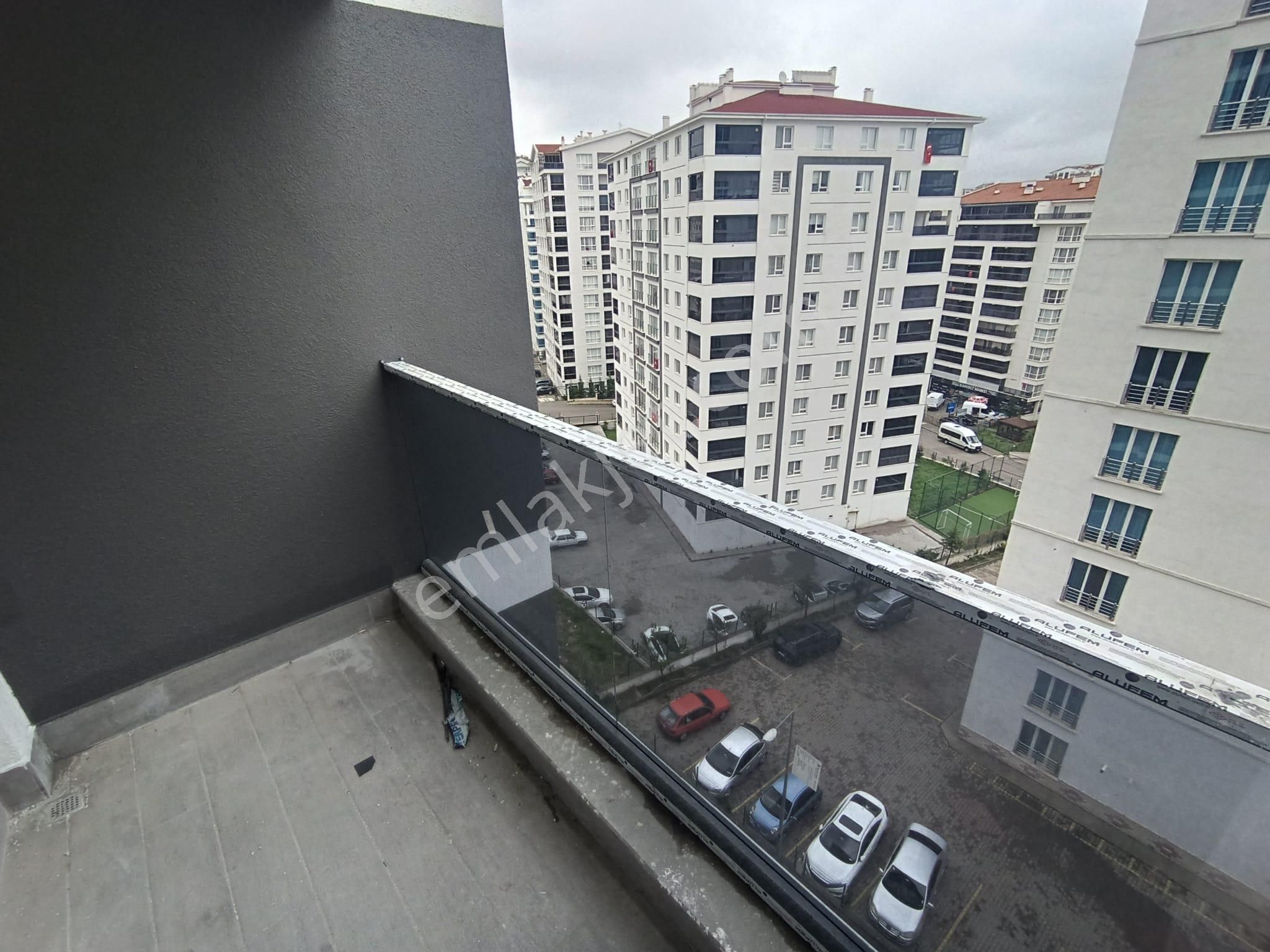 Mamak Ege Rezidance Yüksek Kat Manzaralı 1+1 Satılık Daire