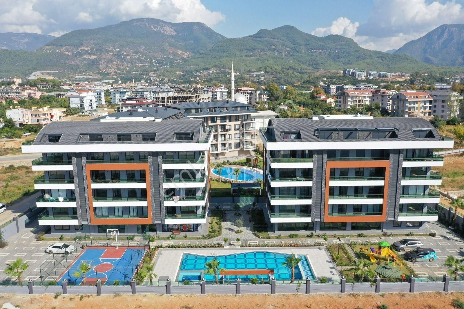 Alanya Oba’da Satılık 2+1 Ful Eşyalı Süper Lüks Daire!