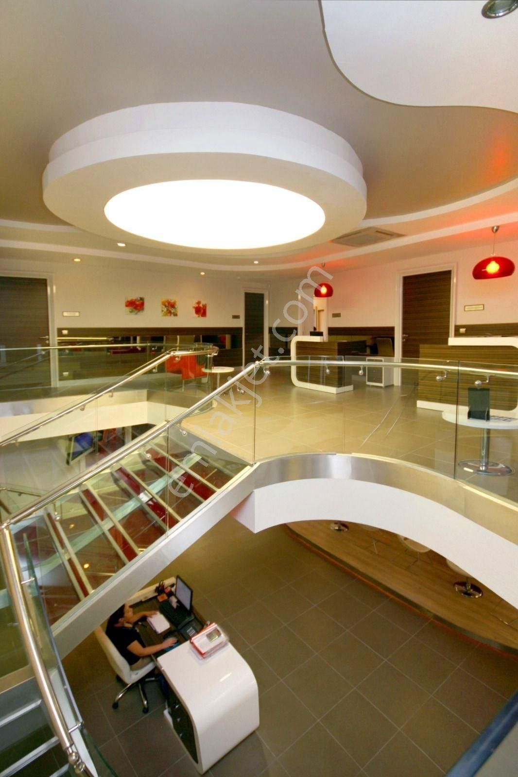 Gürsu Atatürk Blv. Üzeri (800 M2) Müstakil Mobilyalı Lüks Ofis