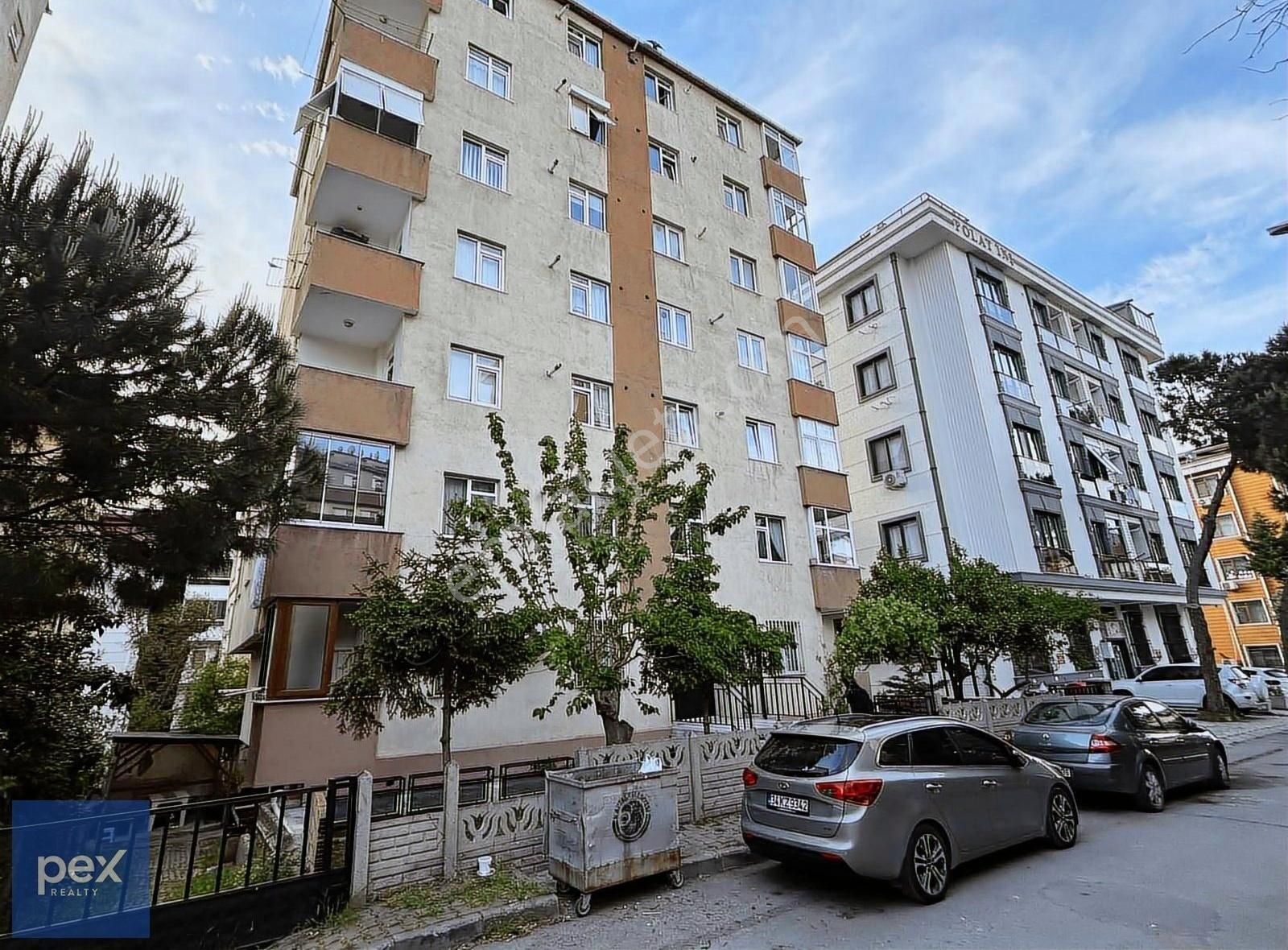 Atalar Mahallesinde Asansörlü Eski Binada Kiralık 2+1 Daire