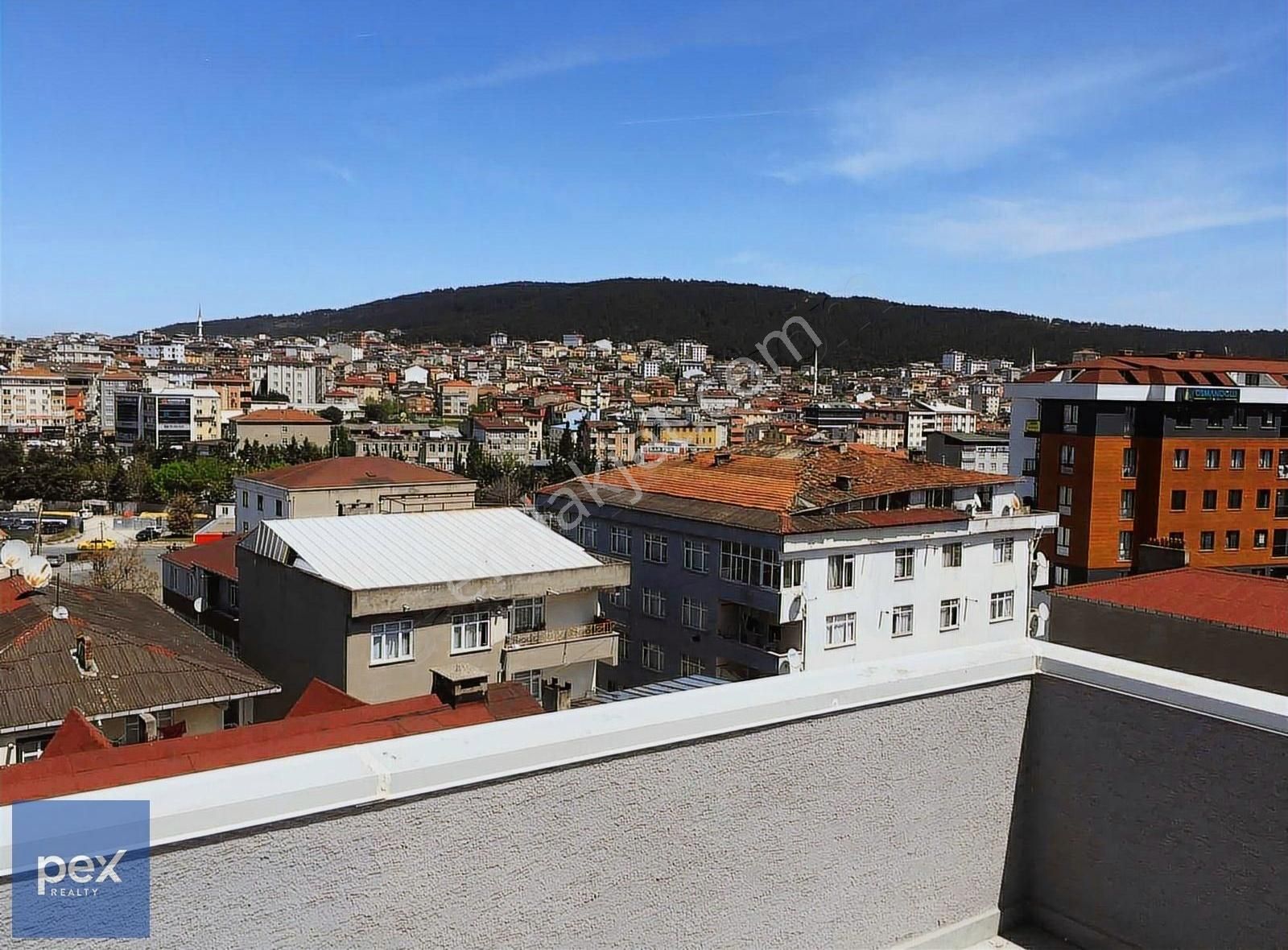 Orman Manzaralı Çarşıda , 5 Ay Sonra Açılacak Metroya 150 Metre