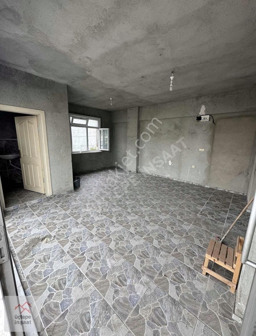 İşlek Cadde Ve Durak Üstü Düz Girişli Dükkanlar 25 M² - 11 M²