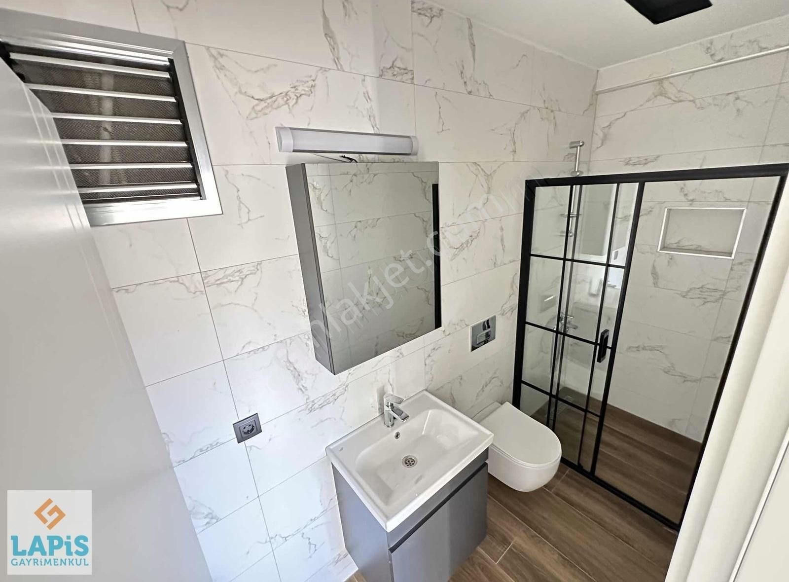 Kuşadası Merkezde-havuz-yerden Isıtma-doğalgaz-otopark-güvenlik - Görsel 18