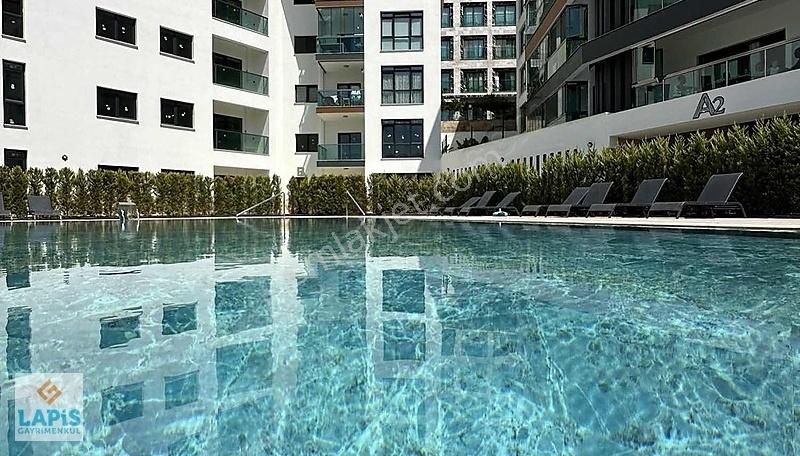 Kuşadası Merkezde-havuz-yerden Isıtma-doğalgaz-otopark-güvenlik - Görsel 29