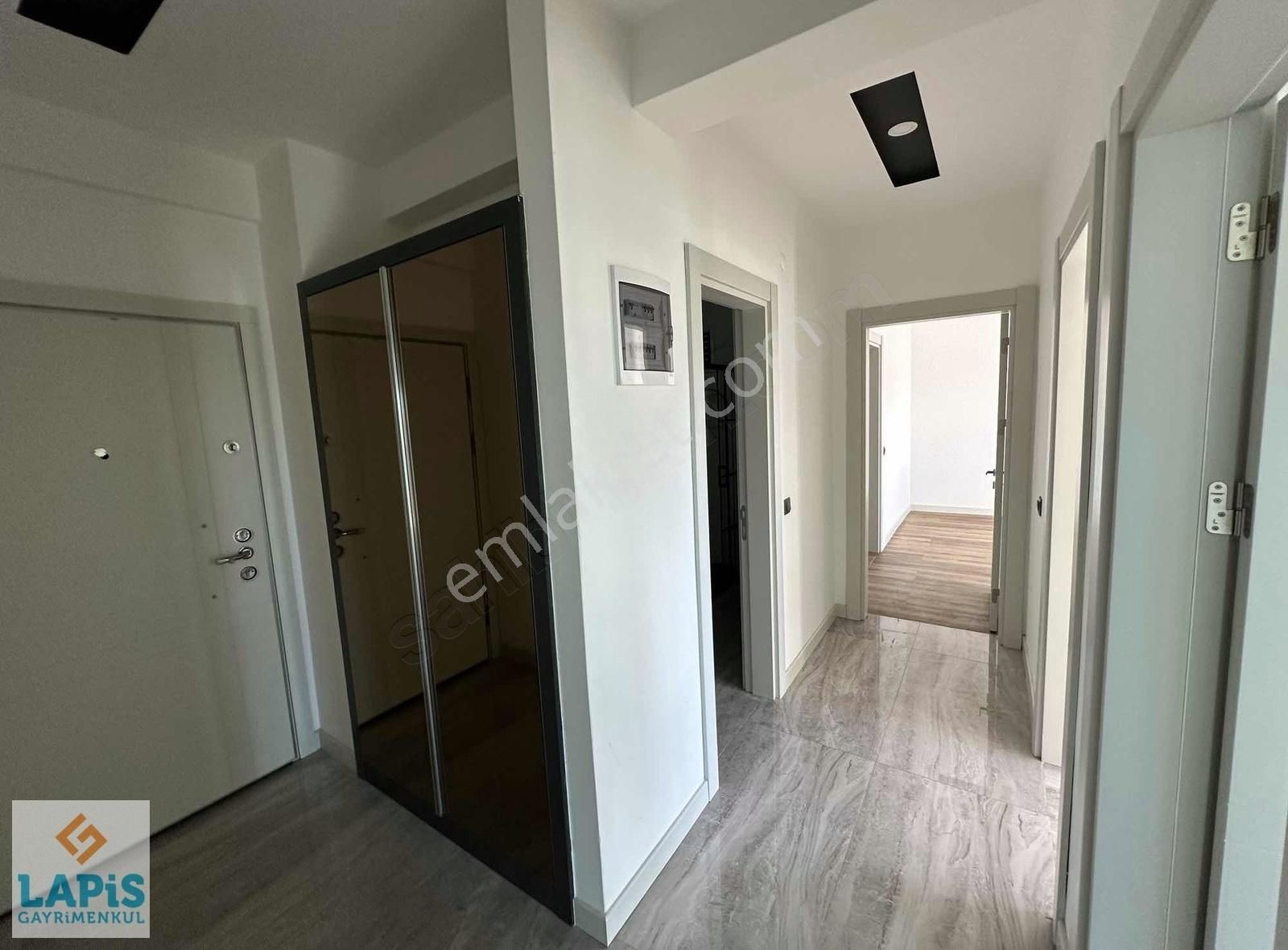 Kuşadası Merkezde-havuz-yerden Isıtma-doğalgaz-otopark-güvenlik - Görsel 28