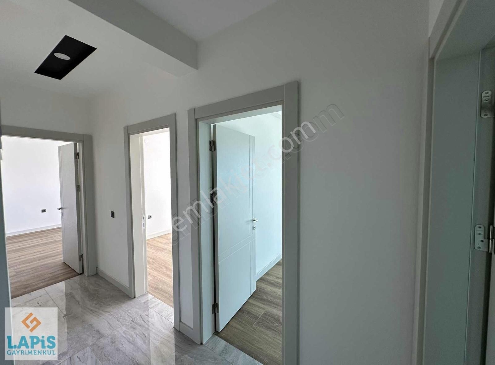 Kuşadası Merkezde-havuz-yerden Isıtma-doğalgaz-otopark-güvenlik - Görsel 13