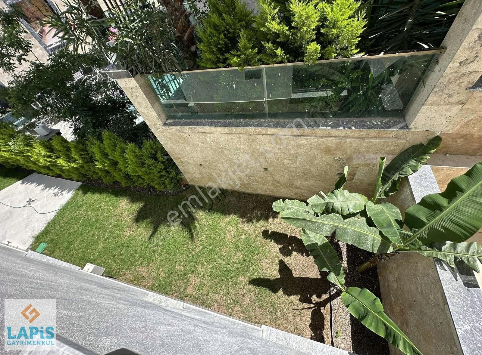 Kuşadası Merkezde-havuz-yerden Isıtma-doğalgaz-otopark-güvenlik - Görsel 2