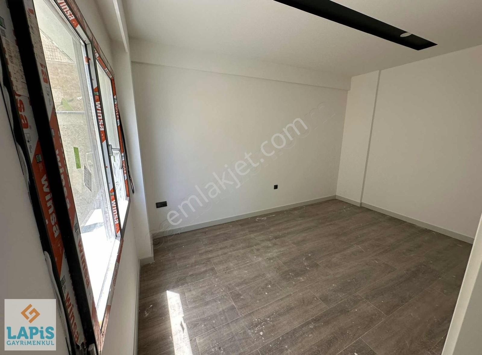 Kuşadası Merkezde-havuz-yerden Isıtma-doğalgaz-otopark-güvenlik - Görsel 26