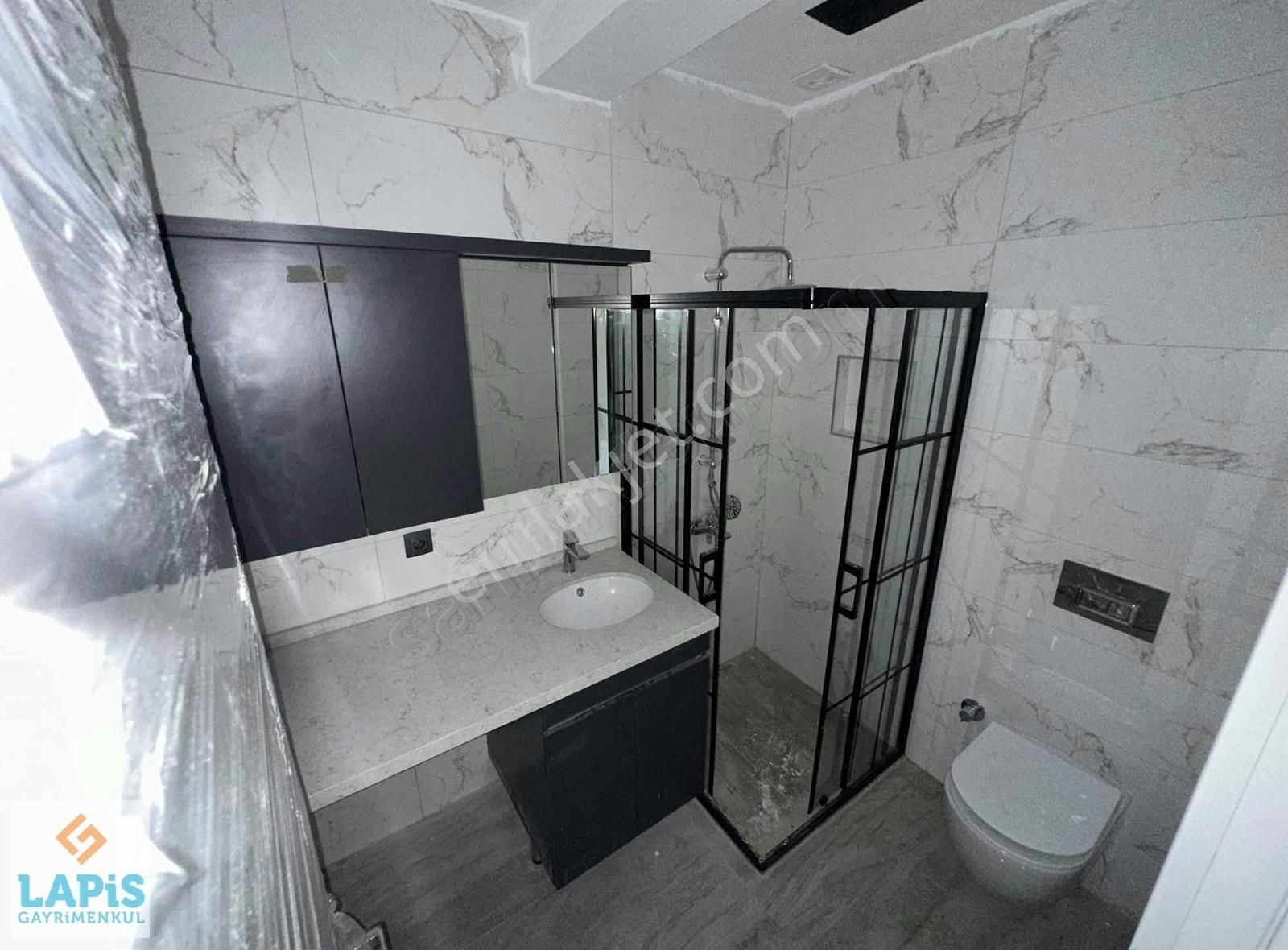 Kuşadası Merkezde-havuz-yerden Isıtma-doğalgaz-otopark-güvenlik - Görsel 31