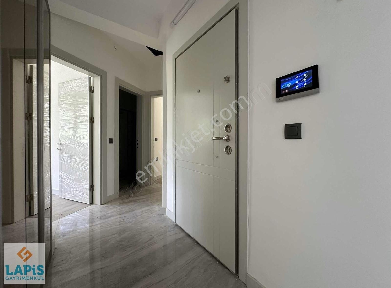 Kuşadası Merkezde-havuz-yerden Isıtma-doğalgaz-otopark-güvenlik - Görsel 29