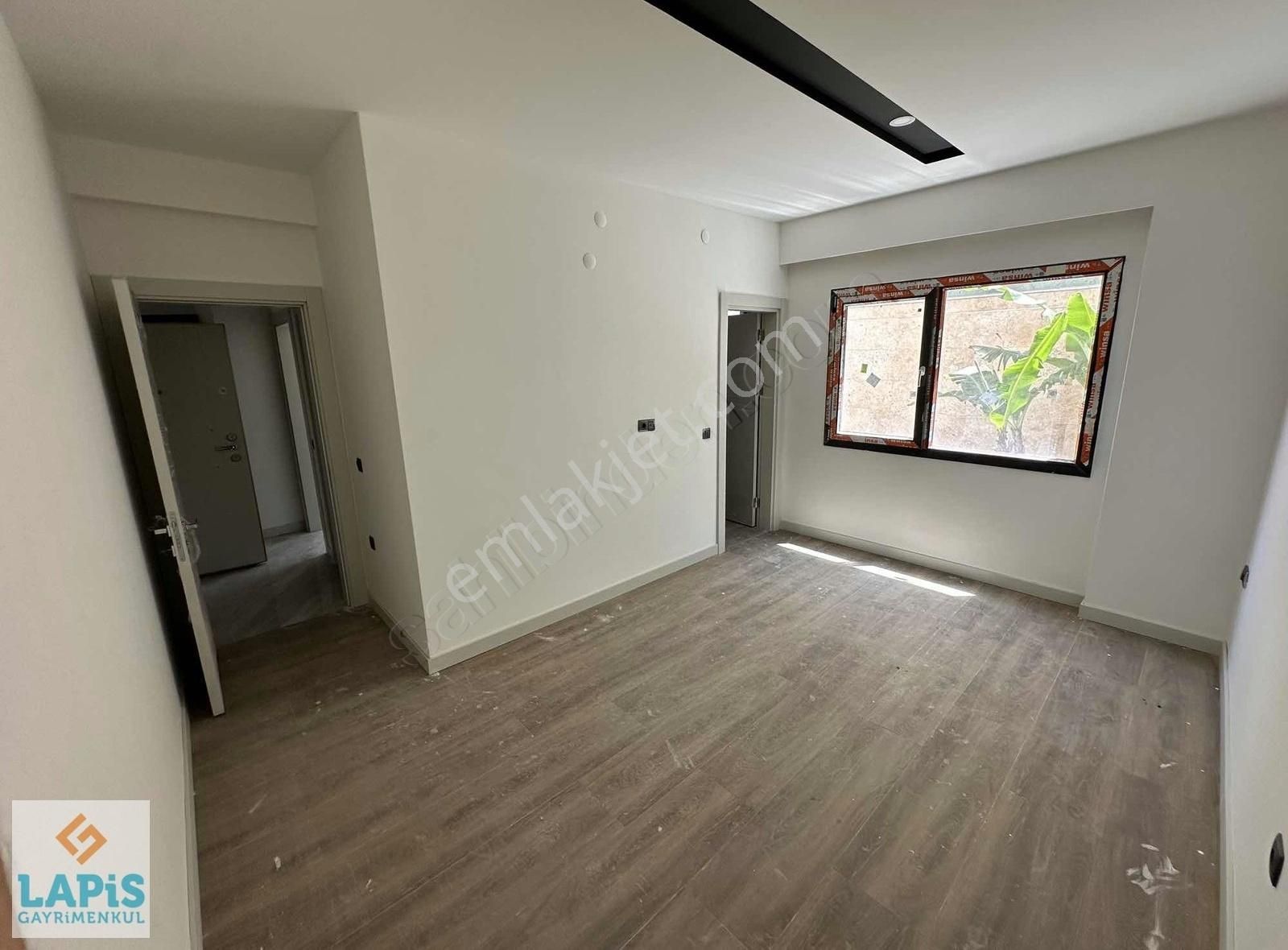 Kuşadası Merkezde-havuz-yerden Isıtma-doğalgaz-otopark-güvenlik - Görsel 33