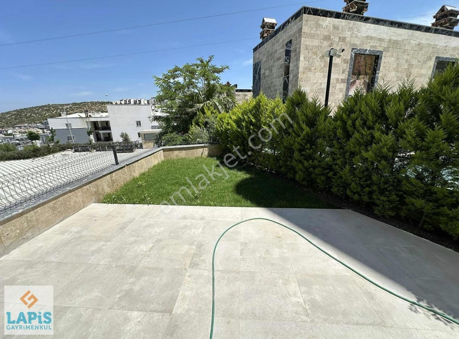 Kuşadası Merkezde-havuz-yerden Isıtma-doğalgaz-otopark-güvenlik - Görsel 27