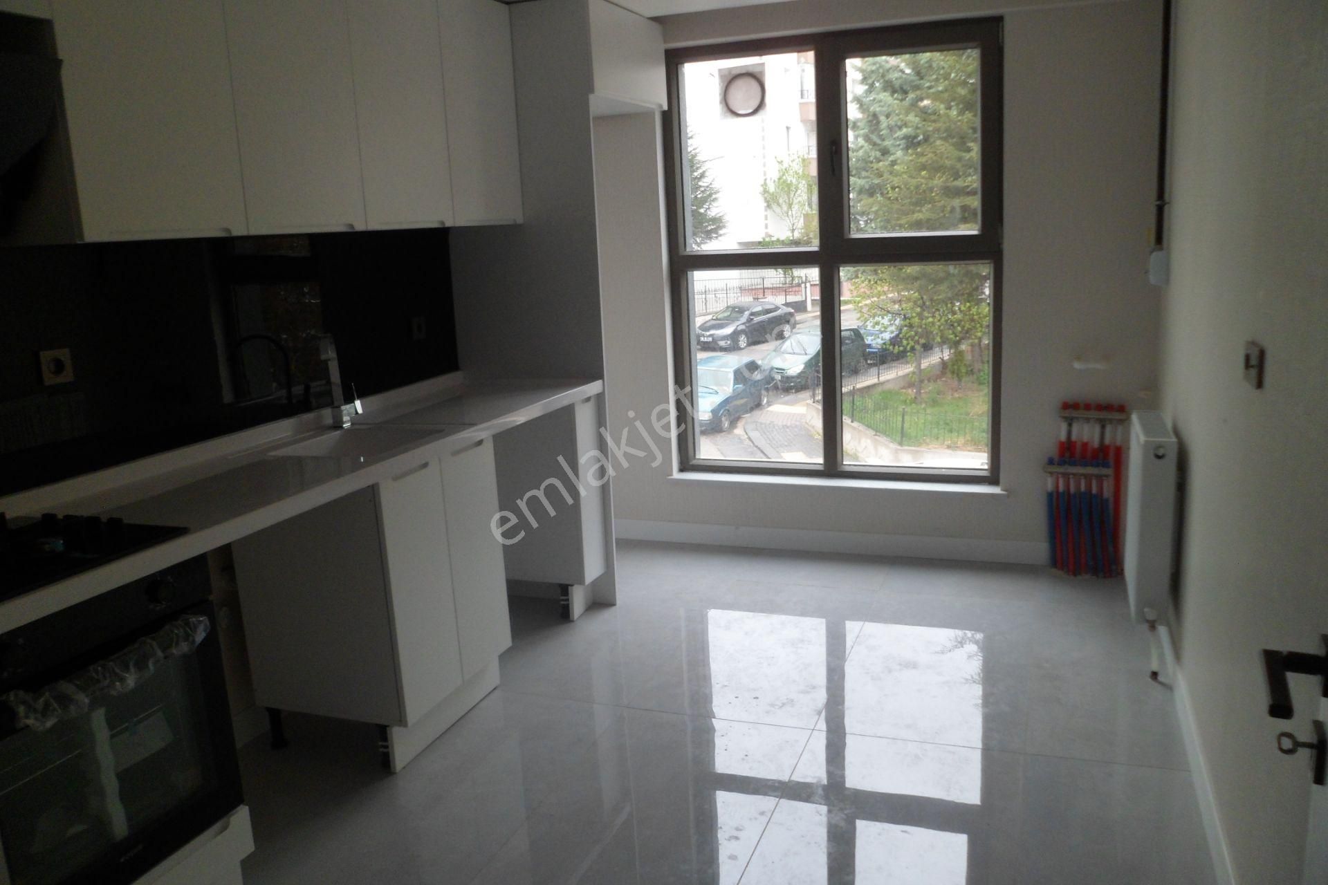 Topçu Mahallesi Görmeye Değer 2+1 Asansörlü Daire