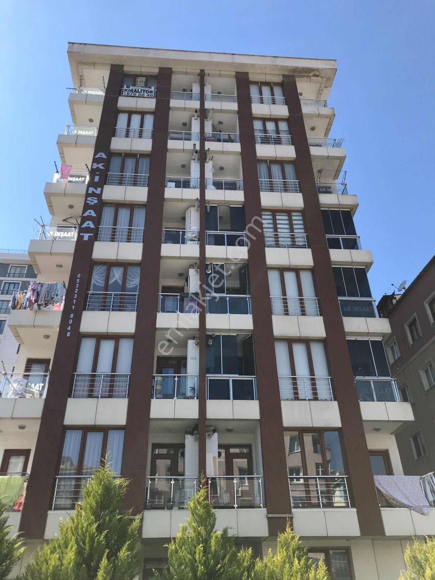 Küçükçekmece Fatih Mahallesinde Kiralık 3+1 120 M2 Daire