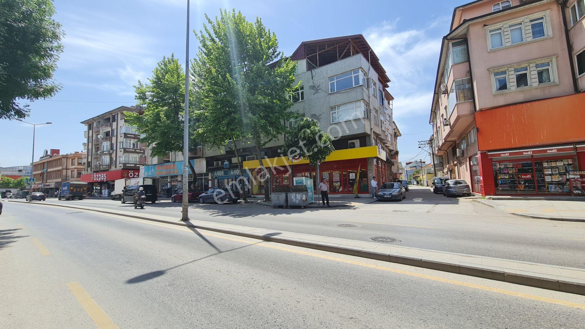 Erenler Tabakhane Mah. Yunusemre Parkı Yakını 3+1 135 M² Daire