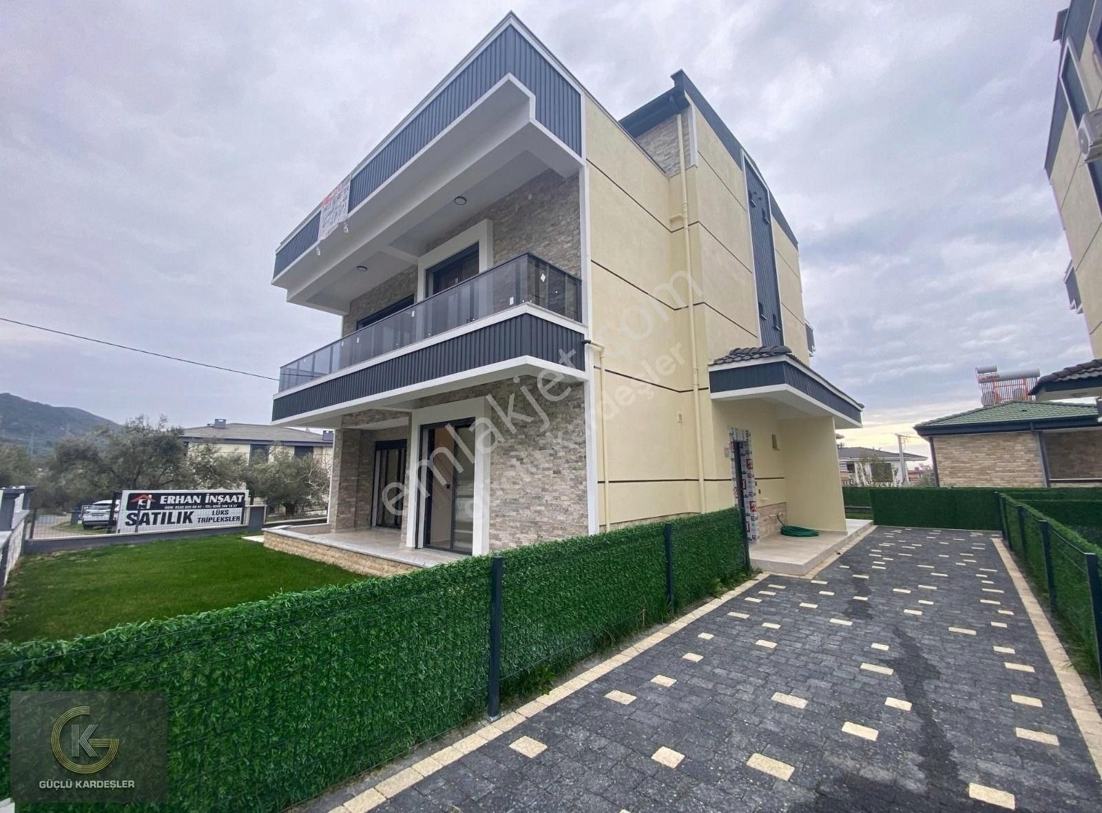 Güçlü Kardeşlerden Lüks Tasarımlı 3+1 Kelepir Lüks Villa