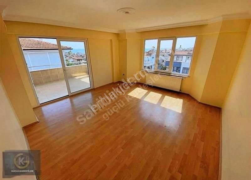 Güçlü Kardeşlerden Havuzlu Site İçerisinde 3+1 Manzaralı Daire - Görsel 24