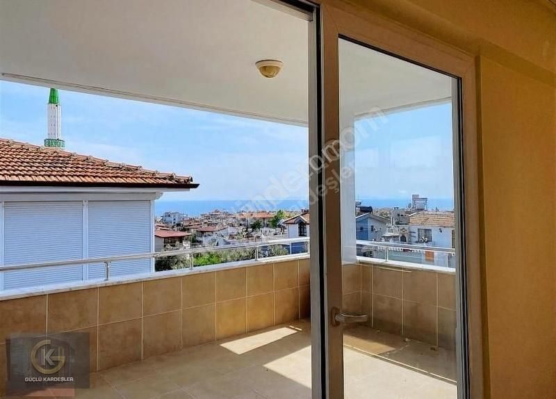 Güçlü Kardeşlerden Havuzlu Site İçerisinde 3+1 Manzaralı Daire - Görsel 12