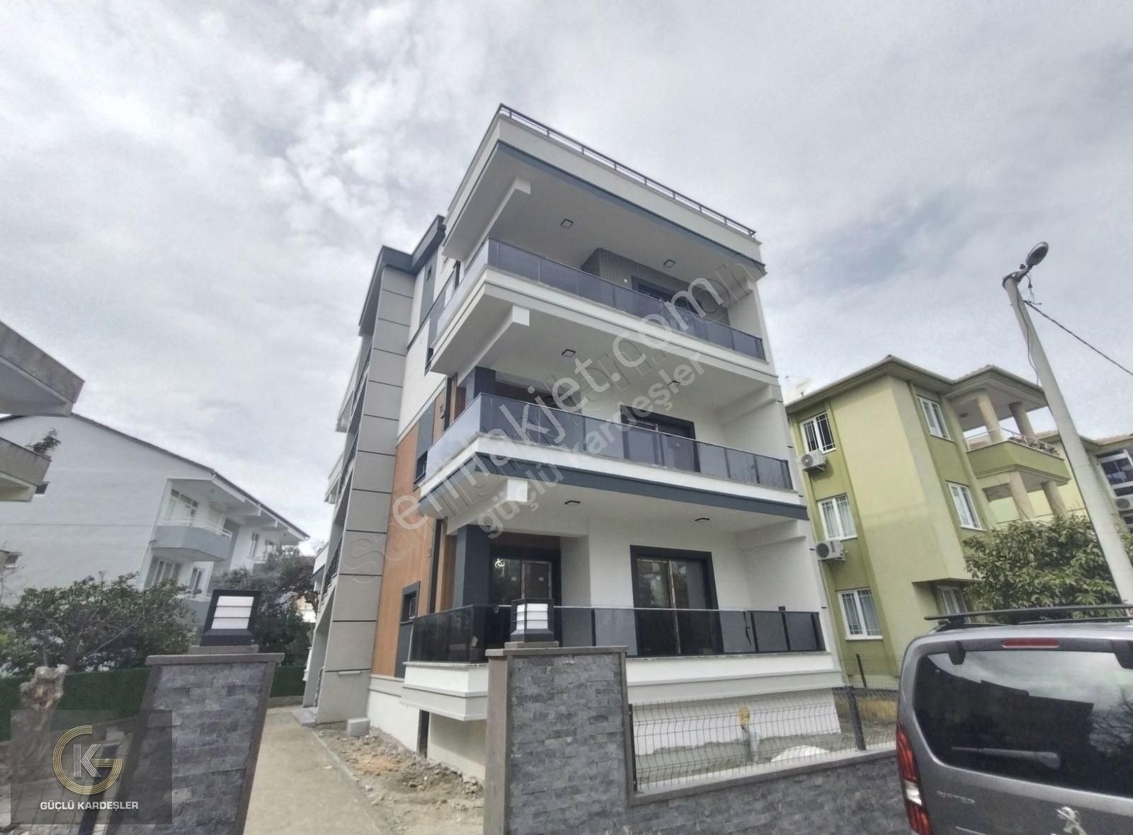 Güçlü Kardeşlerden Altınoluk Merkezde Ultra Lüks 2+1 Daire