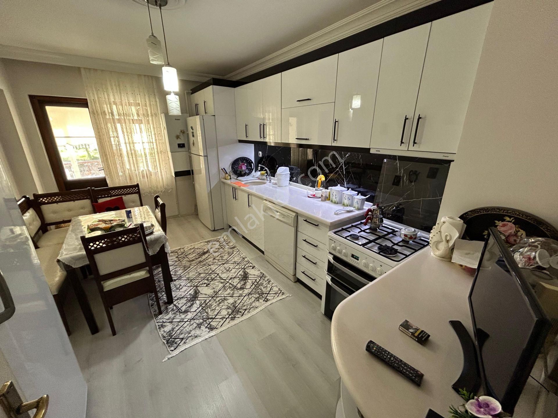 Etlik'de Cadde Üzeri Bağımsız Katta Güney Ön Cephe Full Yapılı 3+1 Daire !!!!