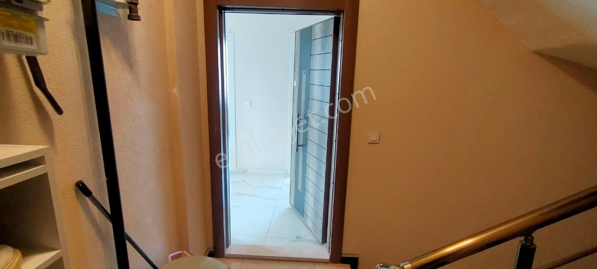 Sancaktepe Satılık 3+1 140m² Üstdubleks Çift Mutfak Çift Banyo