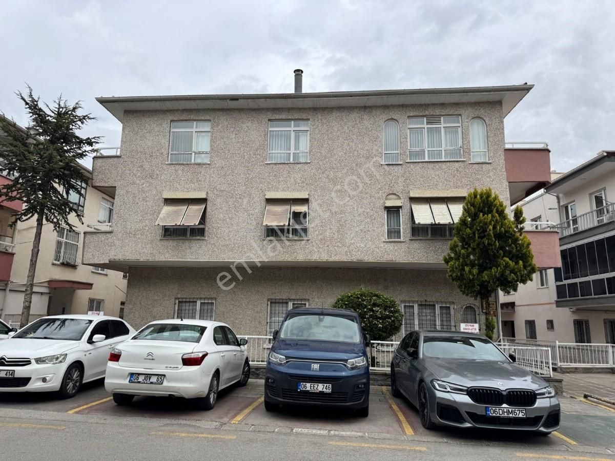 Turyaptan Gop Yeni Foça Sokakta 3+1 Satılık Daire