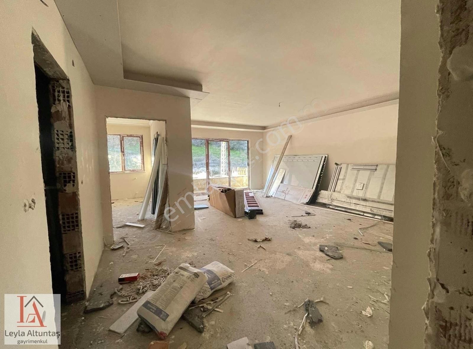Kaşüstü Vadipark Sitesinde Satılık Sıfır 1+1 Daire - Görsel 2