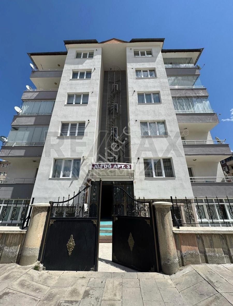 Re/max Kırmızı'dan Dadaşkent Satılık 3+1 Daire
