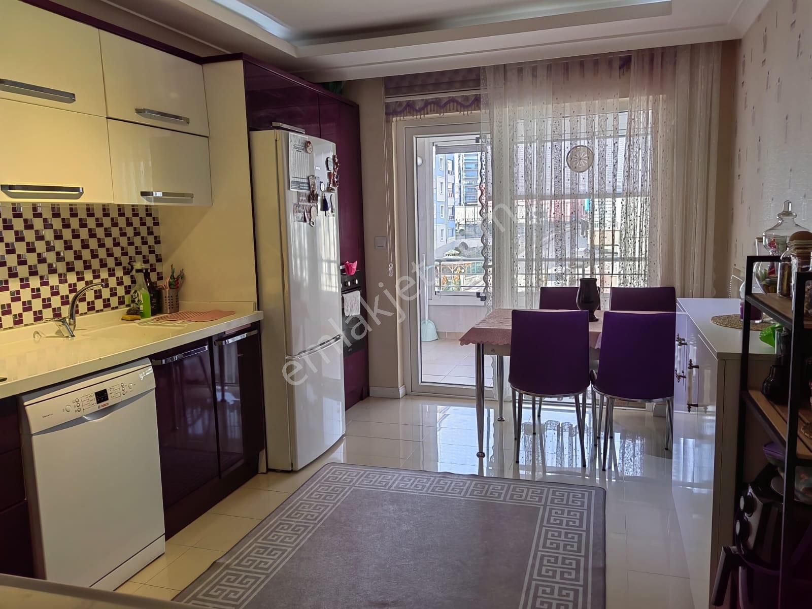 Pursaklar Ufuk Kılıç Emlak'tan Site İçerisinde 4+1 Masrafsız Daire