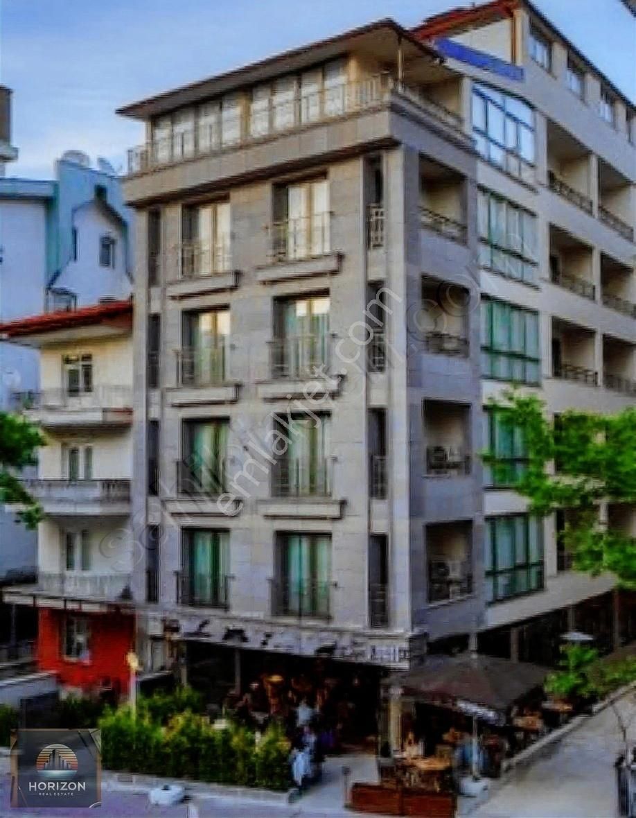 Şehrin Kalbinde Büklüm Sk Balkonlu Full Mobilyalı Herşey Dahil