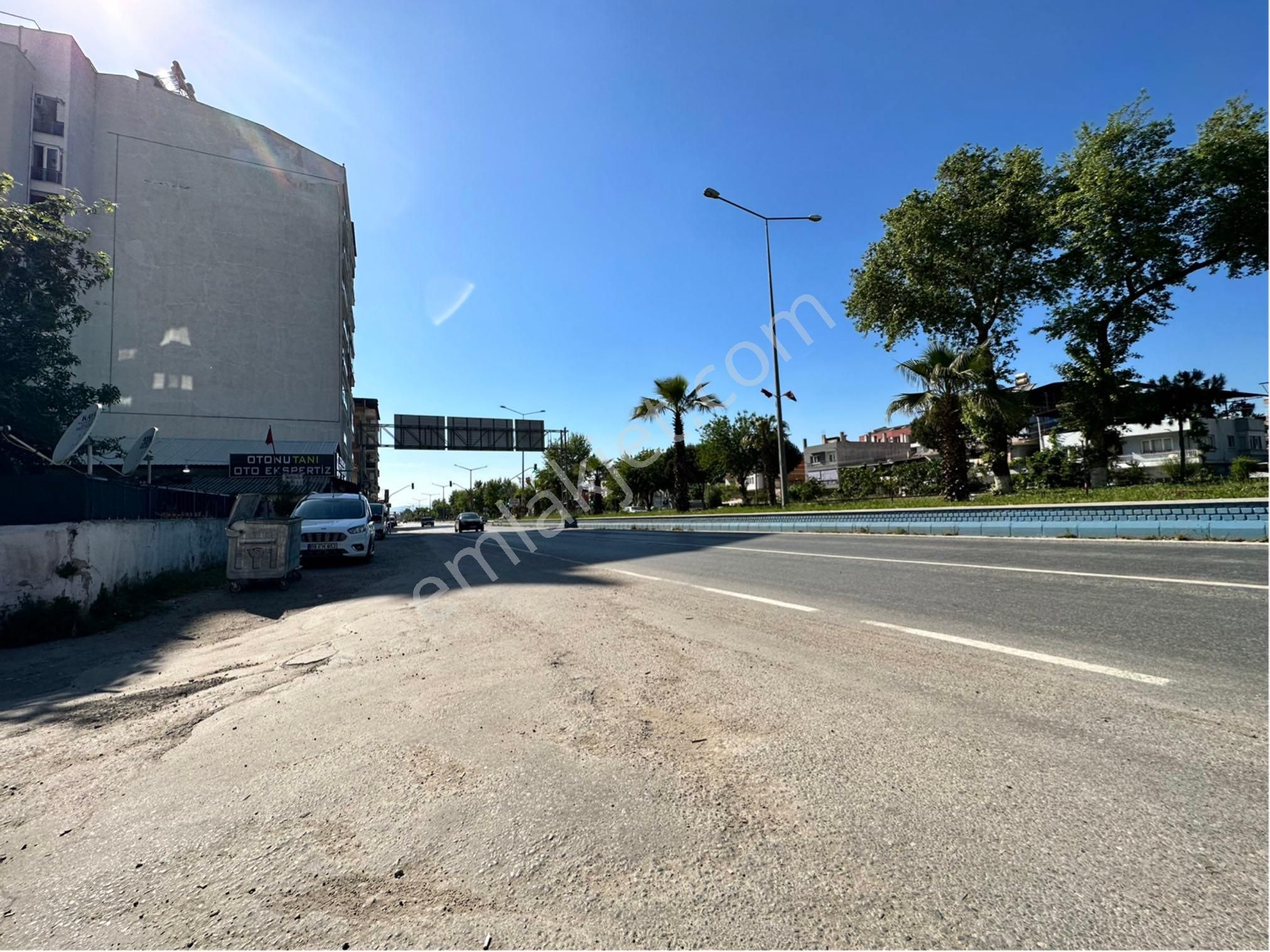 Aydın İncirliovada Satılık Doğalgazlı 5+1 Dubleks Teraslı Daire