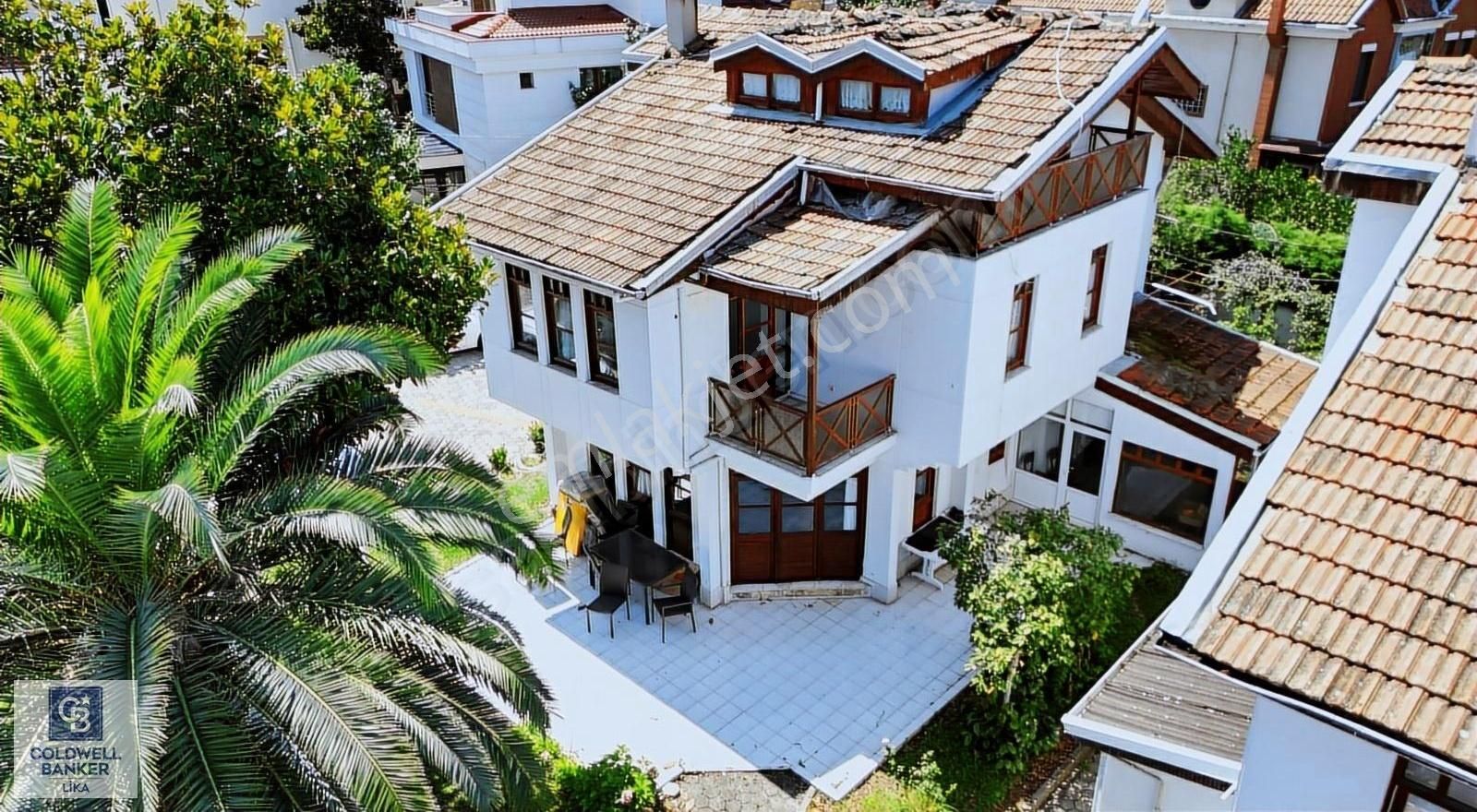 Denize Sıfır Satılık Villa