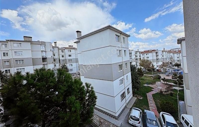 Ankara Altınkent Sitesinde 3+1 - 110 M2 Yapılı Temiz Daire