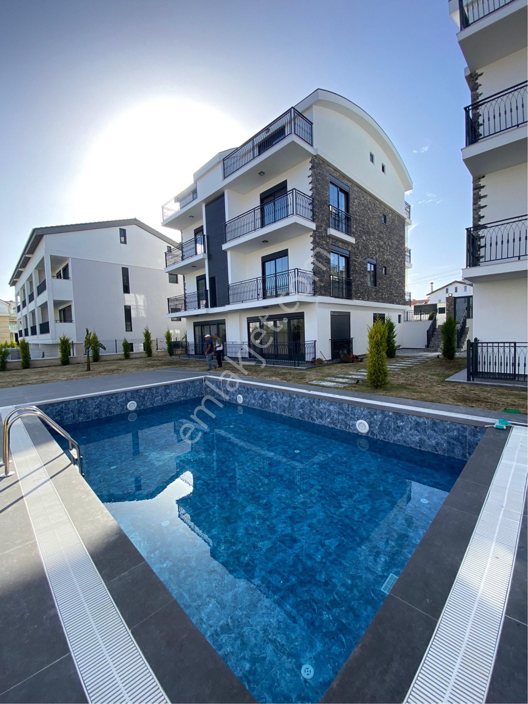 Side Kemer Mahallesi’nde 2 + 1 Daire Satılık