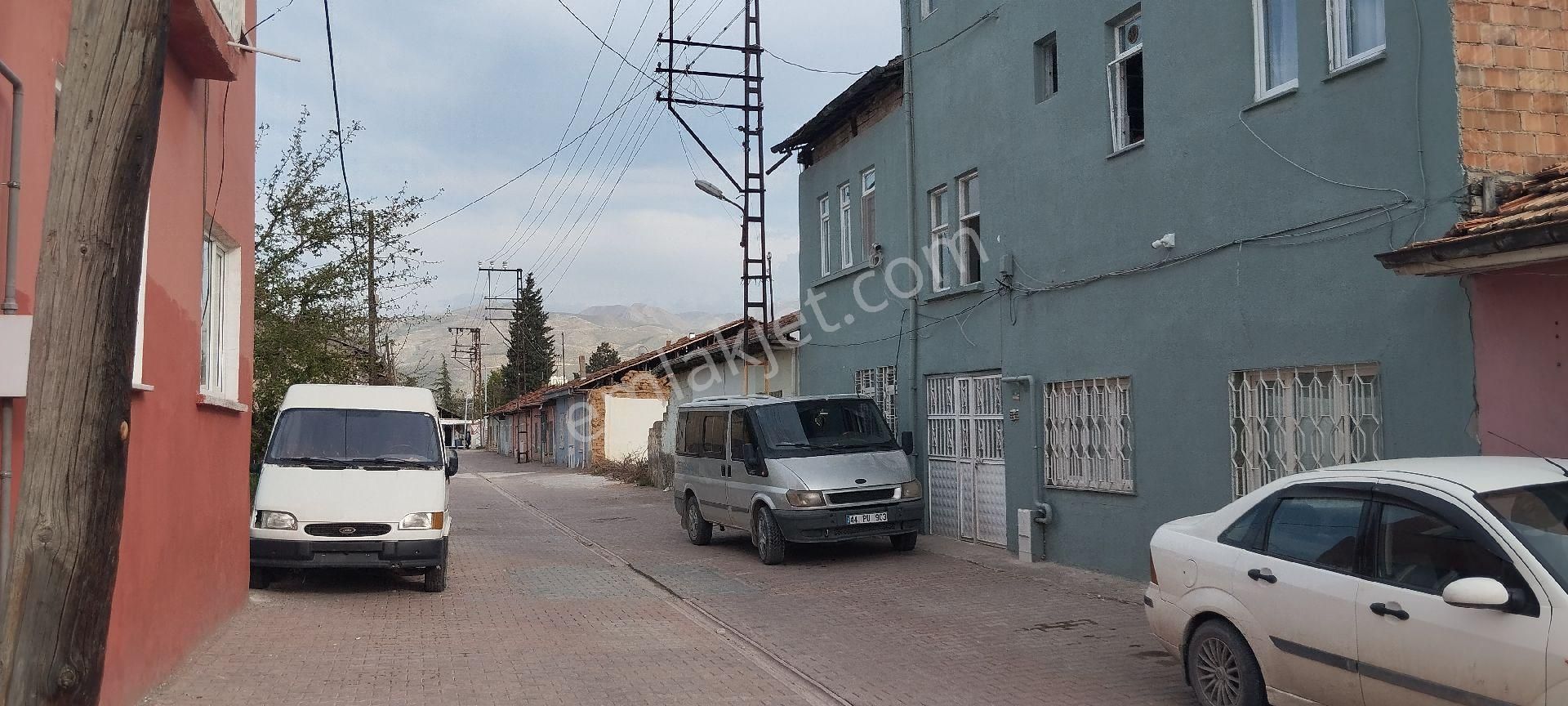 7.000₺ 1+1 Doğalgazlı Yeşiltepede Tektut Civarında