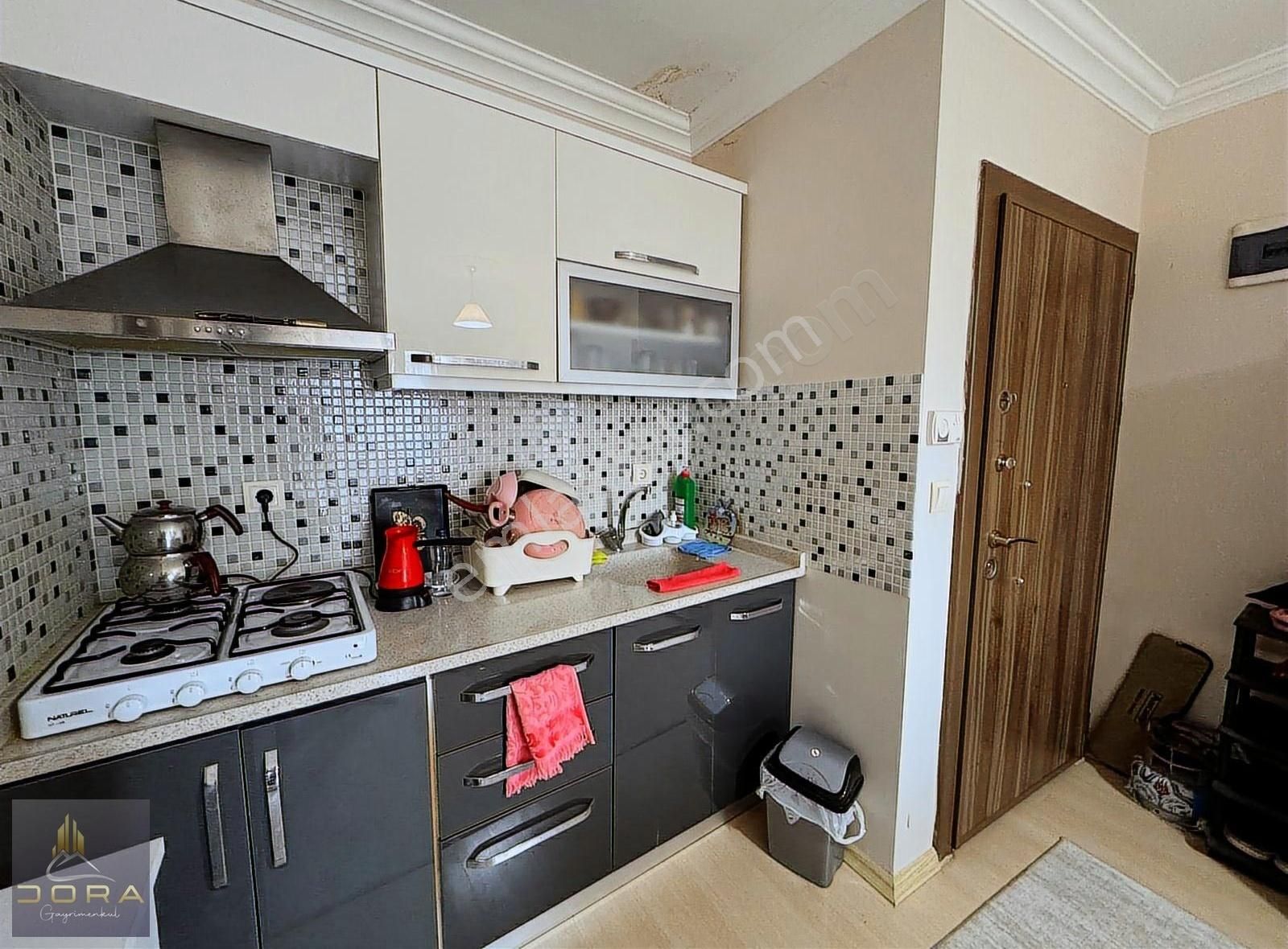 Dora Dan Eşyalı Satılık Altınkumda Cam Balkonlu Ön Cephe 1+1