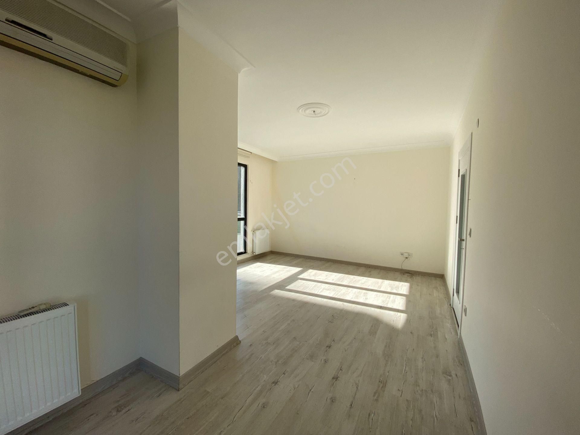Çekmeköy Sultançiftliği Mah.site 'de Kiralık 2+1 Daire