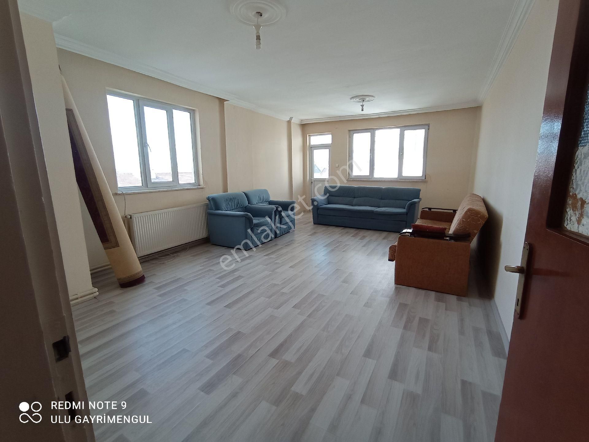 Aksaray Çarşı Merkezde Kiralık 3+1 Daire