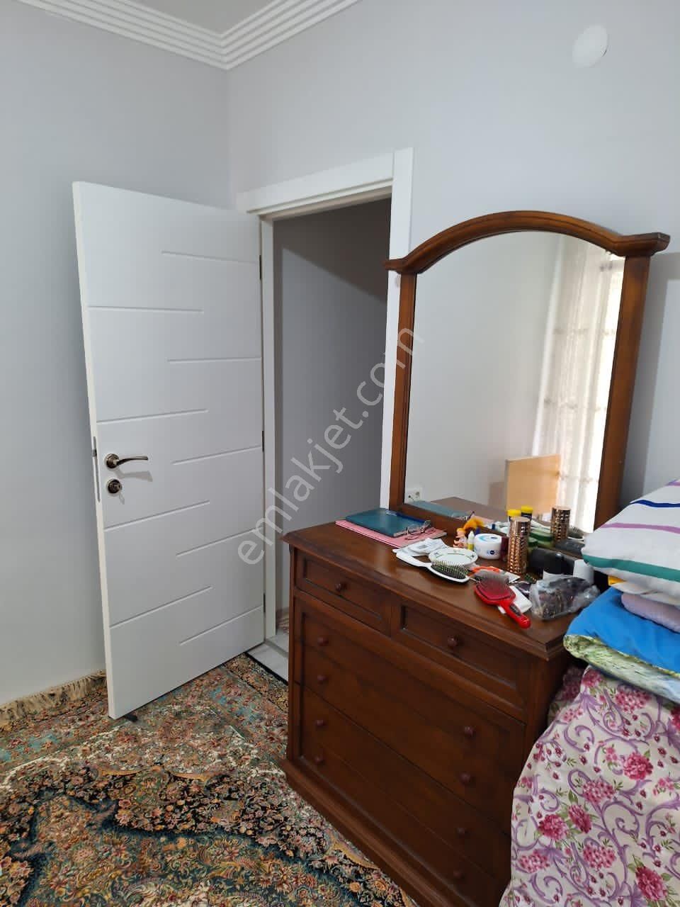 Varlık Mahallesinde Satılık 1+1yüksek Giriş Daire - Görsel 11