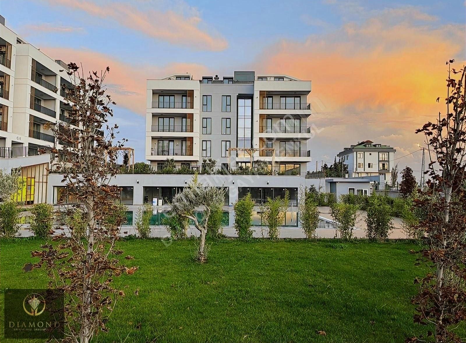 Celaliye De Lüks Sitede Deniz Manzaralı Satılık 2+1 Daire