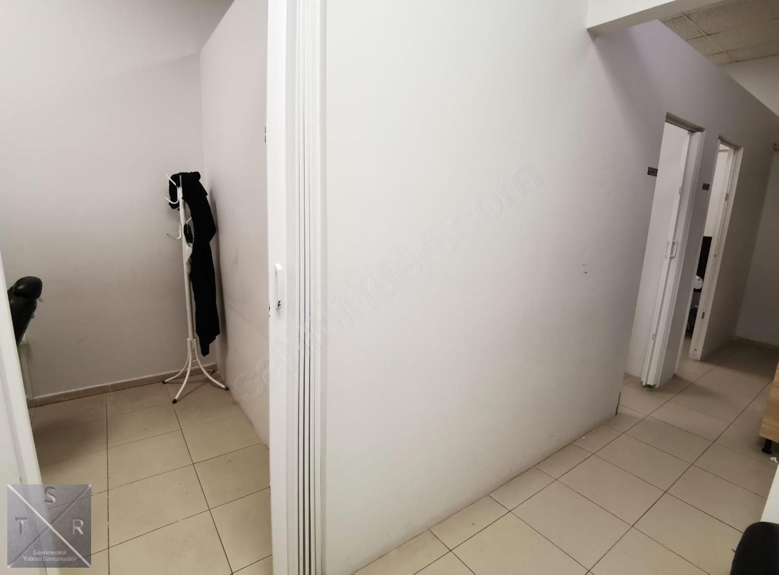 Bayraklı Sgk Yanı Avcılar İş Merkezi Altında 50m² Satılık İşyeri - Görsel 10